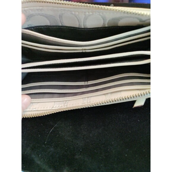 Coach Signature Poppy Heart Shimmer Khaki Silver Zip Wristlet Wallet - Picture 5 of 7